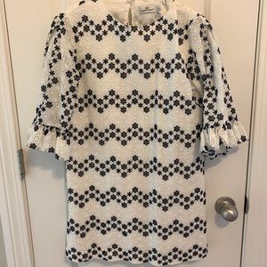 Vineyard vines dress size S eyelet material